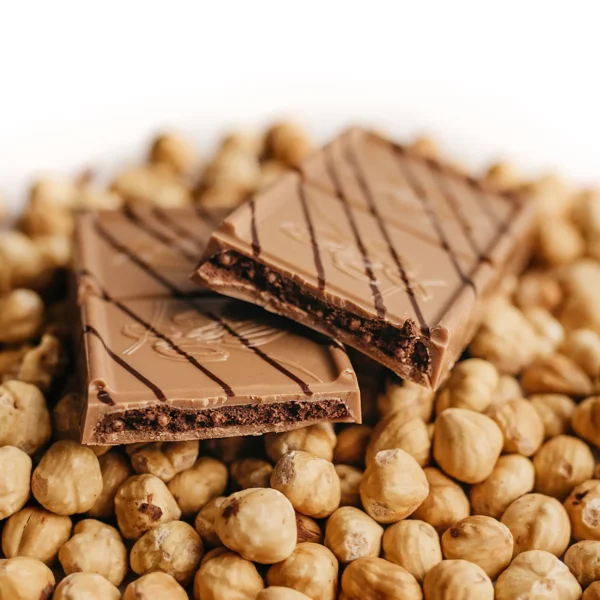 Chocoladereep met bueno hazelnoot crispy vulling